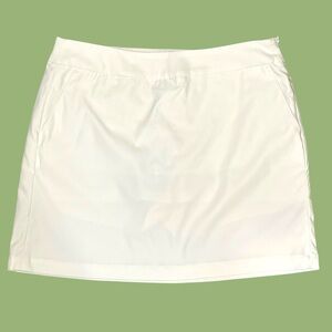 NWT Nike Women’s Dri-Fit 16.5
Golf Skort Skirt Shorts White Sz 8